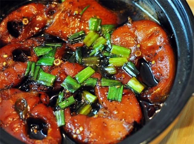 Người bệnh gút có thể ăn được cá gì ? 7 benh gut an ca duoc khong ca kho