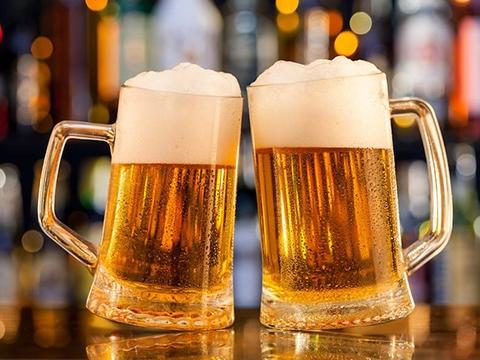 Bệnh Gút hạn chế ăn gì 3 Benh gut han che an gi bia