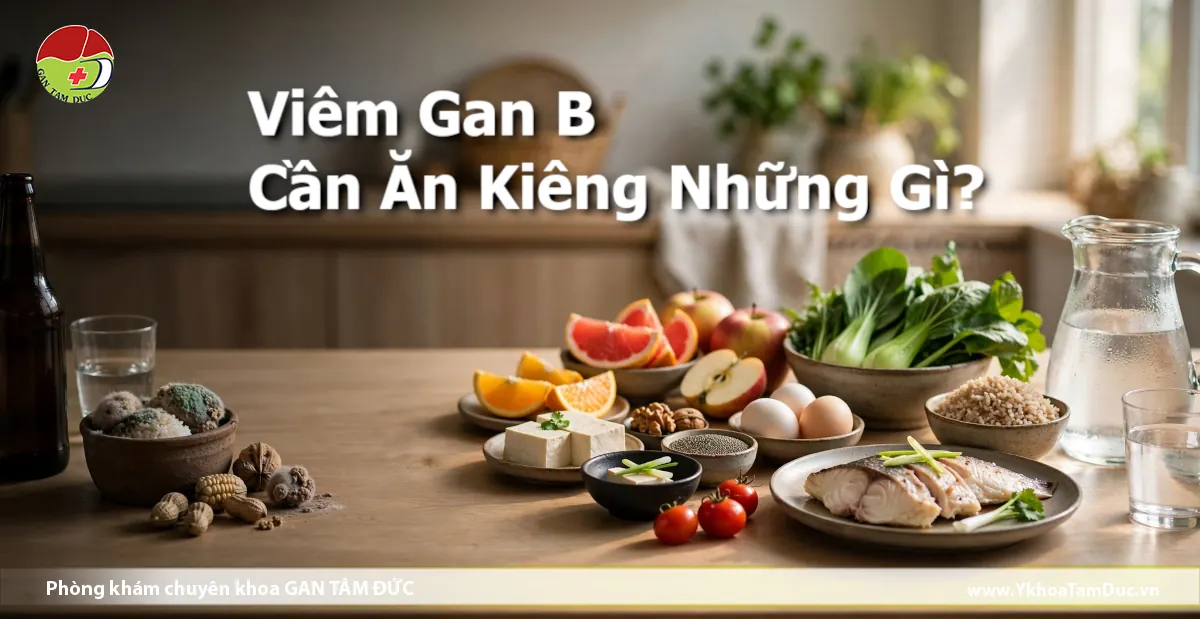 Viêm Gan B Cần Ăn Kiêng Những Gì? Bác Sĩ Giải Đáp 1 Minh họa các thực phẩm và đồ uống cần tránh hoặc hạn chế khi bị viêm gan B, gồm rượu bia và thực phẩm ẩm mốc cùng các lựa chọn ăn uống hằng ngày.
